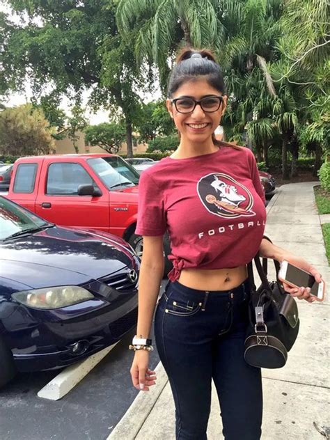 xxx porno mia khalifa|Mia Khalifa Porn Videos 